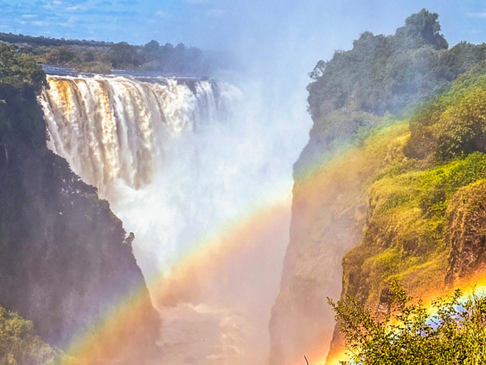 Victoria falls and rainbow
