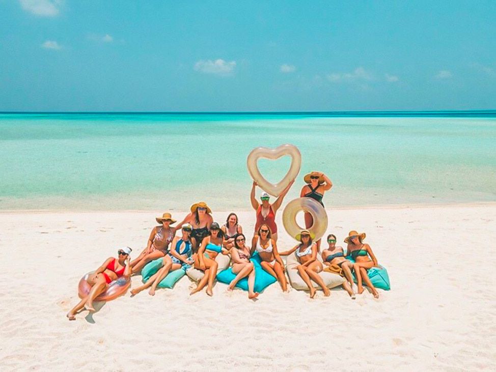 Wander Women Maldives sunset